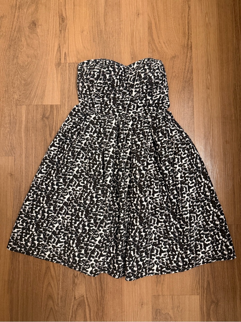 Vanity Leopard Print Strapless Dress
